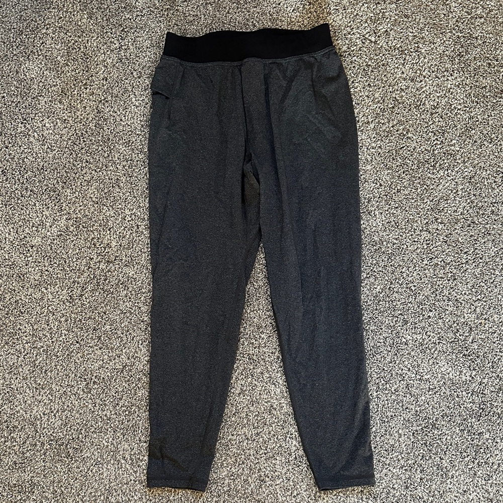 Lululemon Men’s Yoga pants Medium